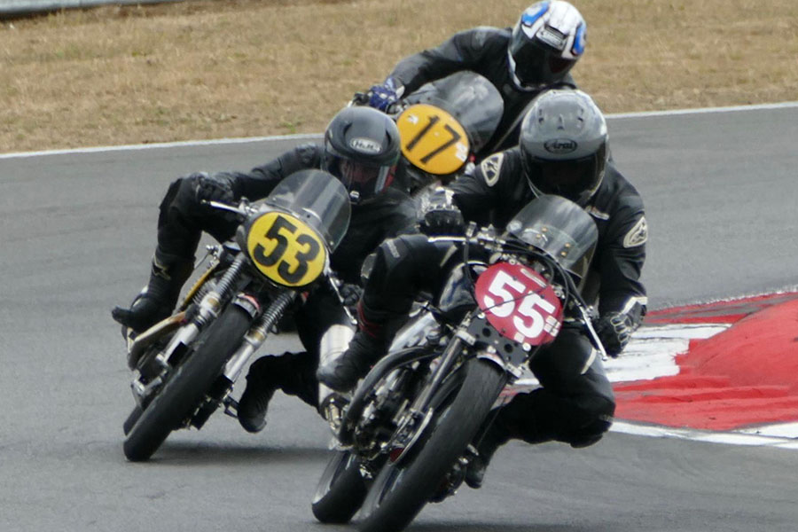 #55 Ben Kingham's Vincent Black Shadow leads #53 Richard Dawson and #17 Stuart Tonge